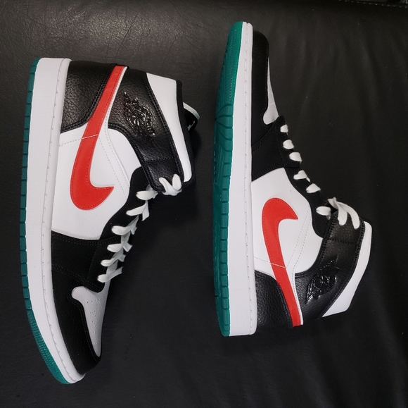 Shoes - Picture 6 of 7